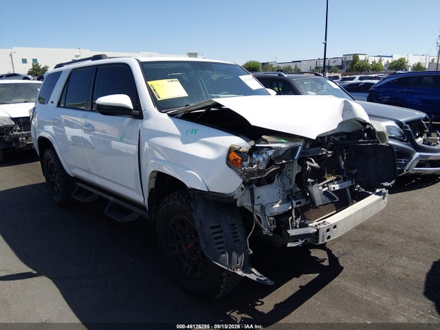 Toyota 4RUNNER SR5 2016 JTEZU5JR8G5147360 Image 14