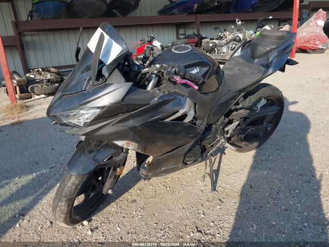 Kawasaki EX400 2022 JKAEXKH12NDAF9005 Image 2