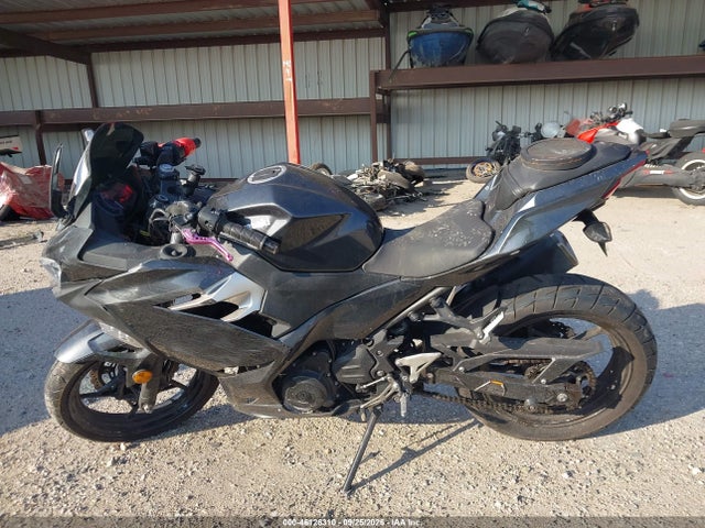 Kawasaki EX400 2022 JKAEXKH12NDAF9005 Image 12
