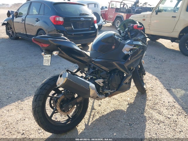 Kawasaki EX400 2022 JKAEXKH12NDAF9005 Image 4