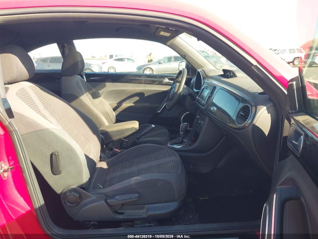 Продаж на аукціоні авто 2012 Volkswagen Beetle 2.0t Turbo, vin: 3VWVA7AT7CM647854, номер лоту: 46126319