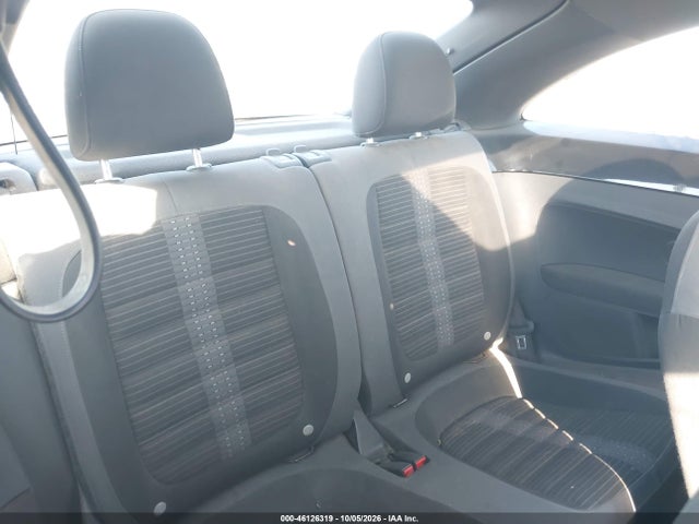 Продаж на аукціоні авто 2012 Volkswagen Beetle 2.0t Turbo, vin: 3VWVA7AT7CM647854, номер лоту: 46126319