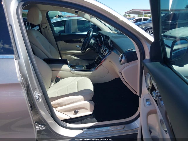 WDC0G8DB9LF678151 Mercedes-Benz GLC 300