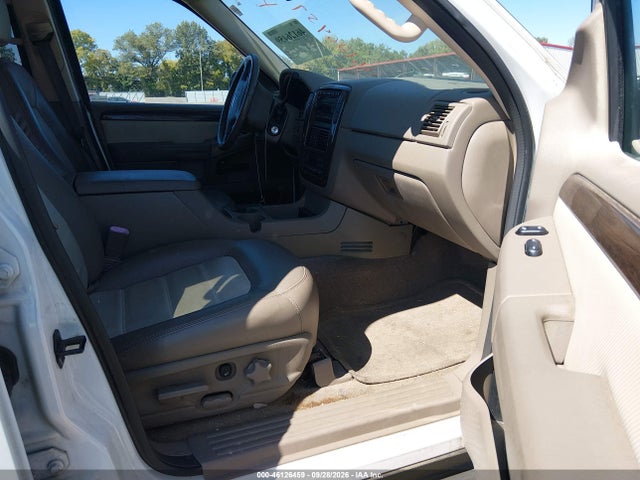 2004 Ford Explorer Eddie Bauer მანქანა იყიდება აუქციონზე, vin: 1FMZU64K74UB37635, აუქციონის ნომერი: 46126459