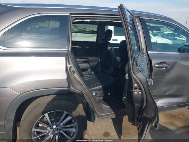 Toyota Highlander Xle 2017 5TDJZRFH7HS508633 Image 8