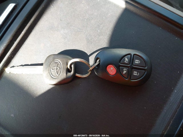 5TDKZ3DCXHS798245 Toyota Sienna Le 8 Passenger