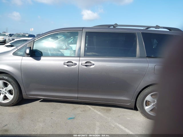 5TDKZ3DCXHS798245 Toyota Sienna Le 8 Passenger
