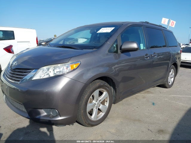 5TDKZ3DCXHS798245 Toyota Sienna Le 8 Passenger