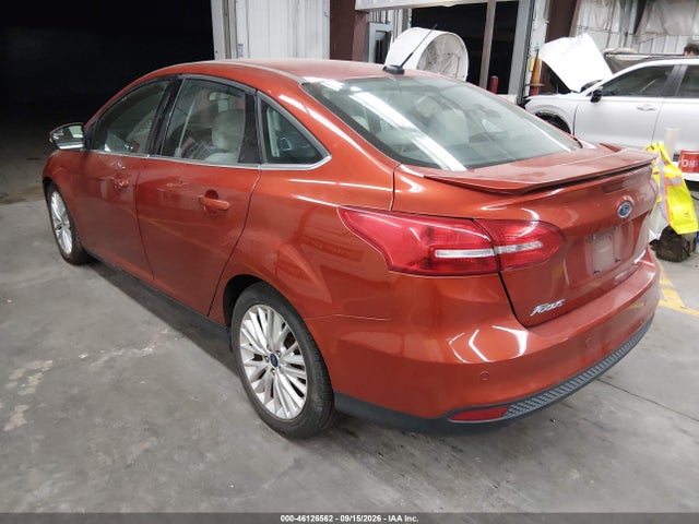Ford Focus Titanium 2018 1FADP3J25JL281006 Image 3