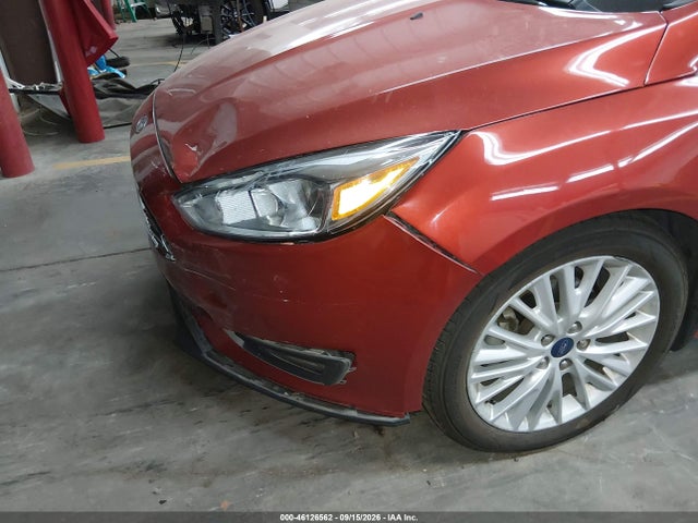 Ford Focus Titanium 2018 1FADP3J25JL281006 Image 6