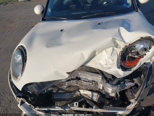 Продаж на аукціоні авто 2015 Mini Hardtop Cooper, vin: WMWXM5C56F3A58936, номер лоту: 46126608