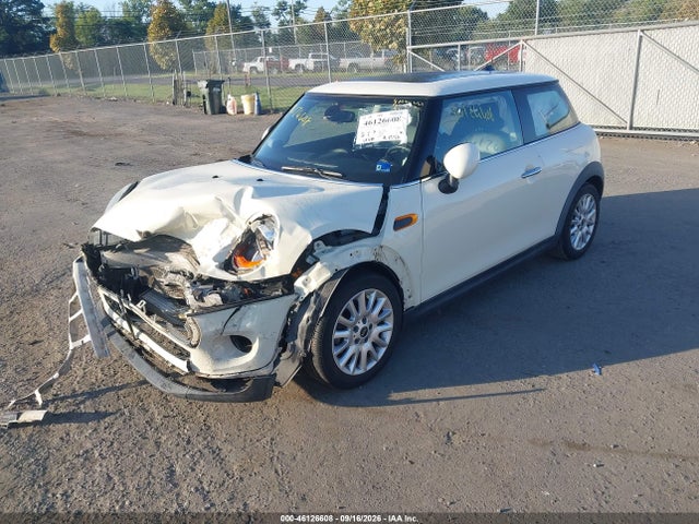 Продаж на аукціоні авто 2015 Mini Hardtop Cooper, vin: WMWXM5C56F3A58936, номер лоту: 46126608