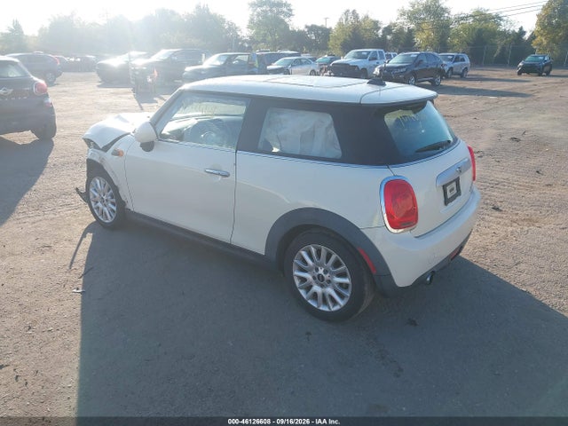 Продаж на аукціоні авто 2015 Mini Hardtop Cooper, vin: WMWXM5C56F3A58936, номер лоту: 46126608