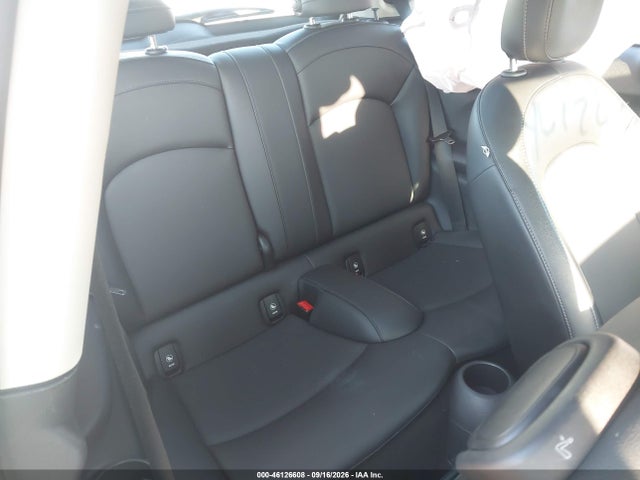 Продаж на аукціоні авто 2015 Mini Hardtop Cooper, vin: WMWXM5C56F3A58936, номер лоту: 46126608
