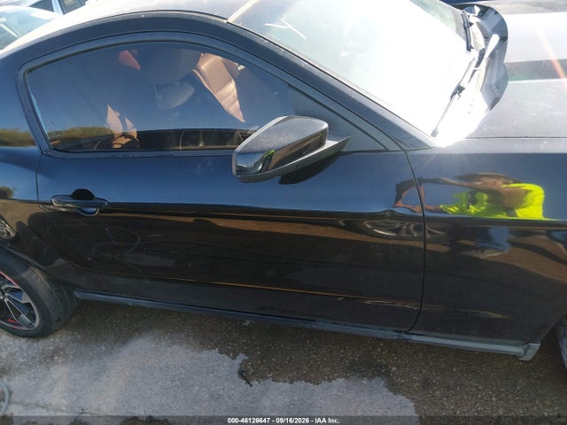 2012 Ford Mustang V6 Premium მანქანა იყიდება აუქციონზე, vin: 1ZVBP8AM2C5210799, აუქციონის ნომერი: 46126647