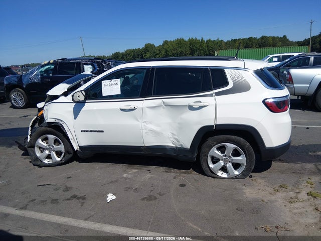 2018 Jeep Compass Latitude 4x4 მანქანა იყიდება აუქციონზე, vin: 3C4NJDBB8JT455000, აუქციონის ნომერი: 46126688