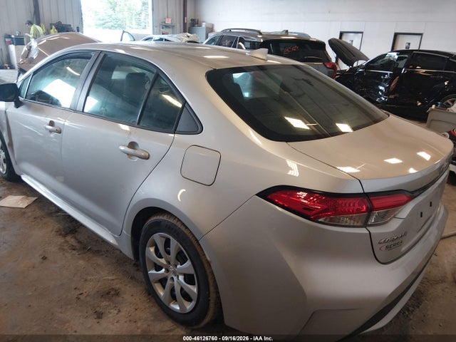 46126760 :رقم المزاد ، 5YFEPMAEXMP157761 vin ، 2021 Toyota Corolla Le مزاد بيع