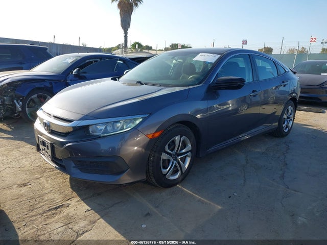 Honda Civic Lx 2018 2HGFC2F52JH501311 Image 2