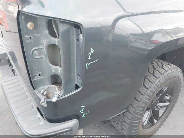 46126828 :رقم المزاد ، 1GCVKREC7JZ261677 vin ، 2018 Chevrolet Silverado 1500 2lt مزاد بيع
