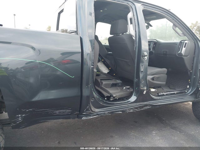 46126828 :رقم المزاد ، 1GCVKREC7JZ261677 vin ، 2018 Chevrolet Silverado 1500 2lt مزاد بيع
