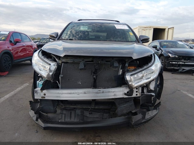 Toyota Highlander Le Plus 2019 5TDBZRFH5KS729904 Image 13