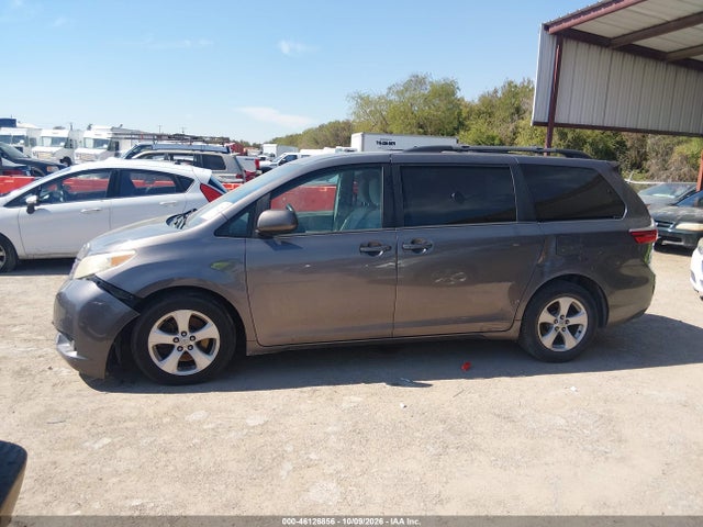 Продажа на аукционе авто 2015 Toyota Sienna Le 8 Passenger, vin: 5TDKK3DC2FS553280, номер лота: 46126856