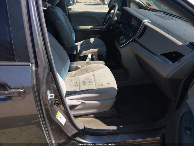 Продажа на аукционе авто 2015 Toyota Sienna Le 8 Passenger, vin: 5TDKK3DC2FS553280, номер лота: 46126856