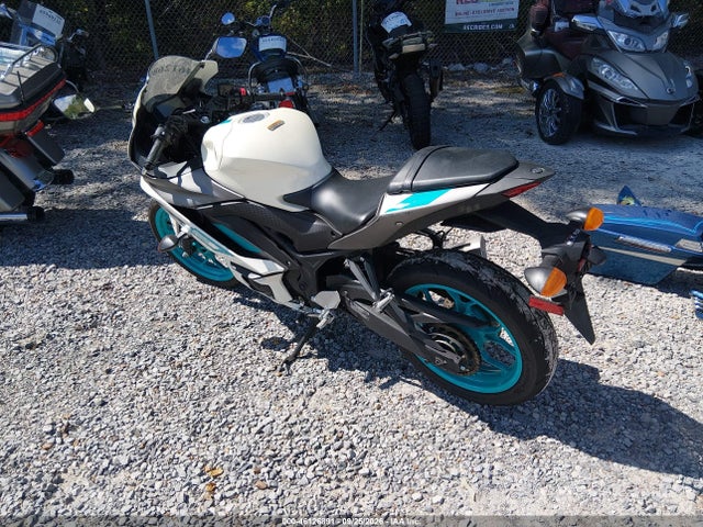Yamaha Yzfr3 A 2024 MH3RH18Y2RK014145 Image 3