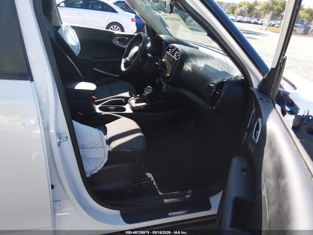 KNDJ33AU8S7934190 KIA SOUL EX