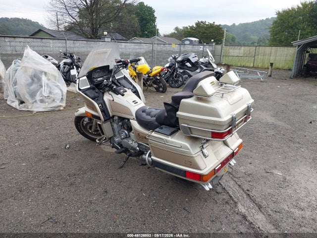46126992 :رقم المزاد ، JKAZG9B10JB501287 vin ، 1988 Kawasaki Zg1200 مزاد بيع
