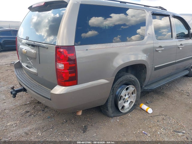 46127001 :رقم المزاد ، 1GNFC16J07J190711 vin ، 2007 Chevrolet Suburban 1500 Lt مزاد بيع