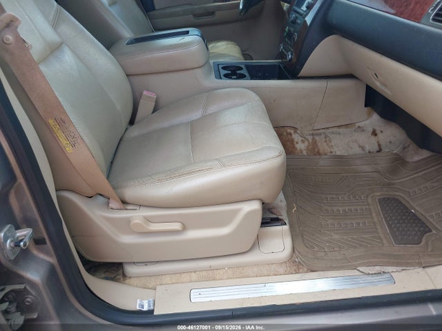 46127001 :رقم المزاد ، 1GNFC16J07J190711 vin ، 2007 Chevrolet Suburban 1500 Lt مزاد بيع