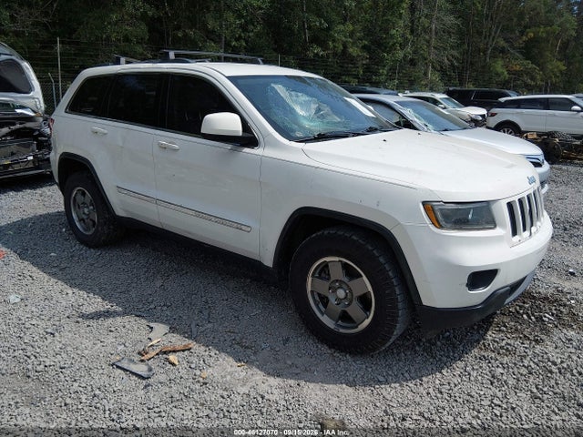 2012 Jeep Grand Cherokee Laredo მანქანა იყიდება აუქციონზე, vin: 1C4RJEAG4CC215607, აუქციონის ნომერი: 46127070