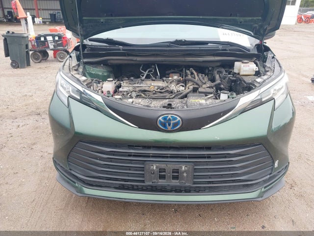 Toyota SIENNA LE 2023 5TDKRKEC8PS140981 Image 10