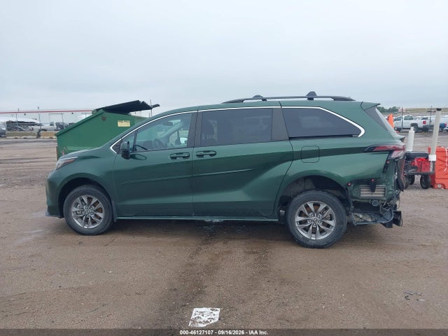 Toyota SIENNA LE 2023 5TDKRKEC8PS140981 Image 15