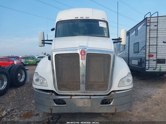 46127144 :رقم المزاد ، 1XKYDP9X0HJ169638 vin ، 2017 Kenworth T680 مزاد بيع