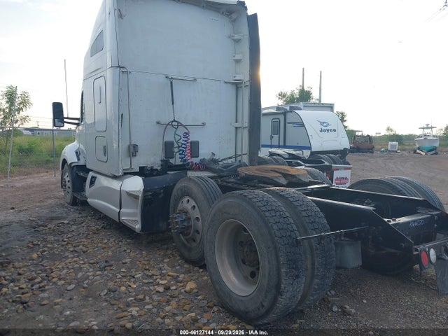46127144 :رقم المزاد ، 1XKYDP9X0HJ169638 vin ، 2017 Kenworth T680 مزاد بيع