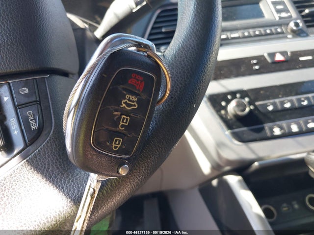 2016 Hyundai Sonata მანქანა იყიდება აუქციონზე, vin: 5NPE24AF2GH387688, აუქციონის ნომერი: 46127159