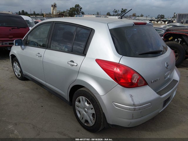 2011 Nissan Versa 1.8s მანქანა იყიდება აუქციონზე, vin: 3N1BC1CP0BL410739, აუქციონის ნომერი: 46127192
