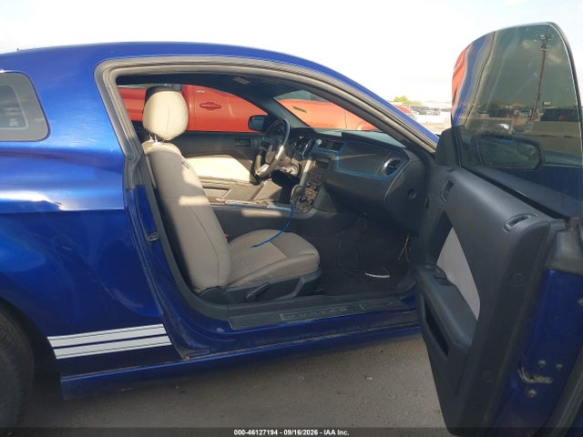 46127194 :رقم المزاد ، 1ZVBP8AM6D5248084 vin ، 2013 Ford Mustang V6 مزاد بيع