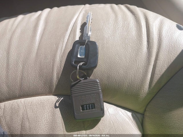 Продажа на аукционе авто 2002 Lincoln Continental, vin: 1LNHM97V42Y651502, номер лота: 46127222