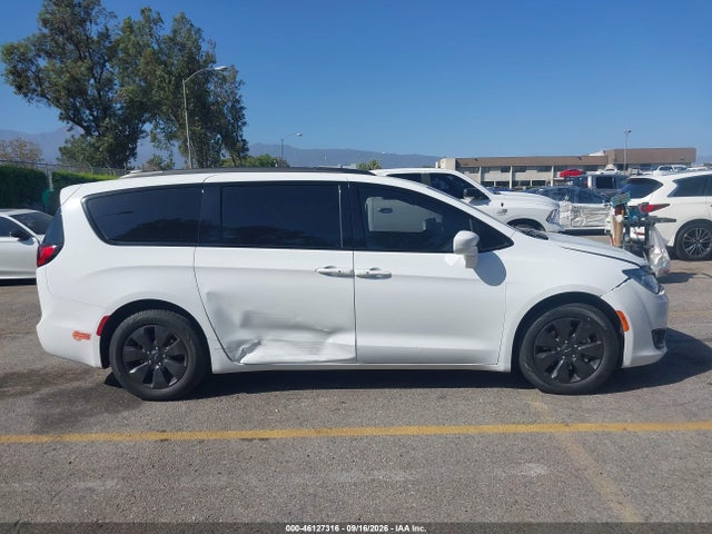 Chrysler Pacifica Hybrid Touring L 2020 2C4RC1L74LR196211 Image 15