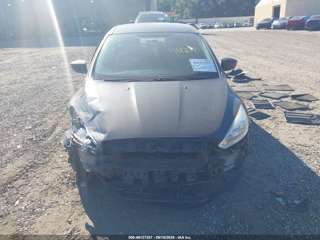 46127357 :رقم المزاد ، 1FADP3E20JL237702 vin ، 2018 Ford Focus S مزاد بيع