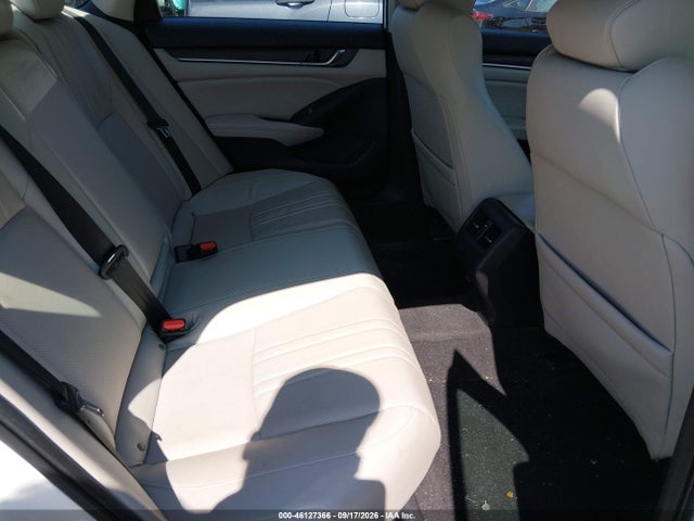 Auction sale of the 2018 Honda Accord Ex-l, vin: 1HGCV1F5XJA250172, lot number: 46127366