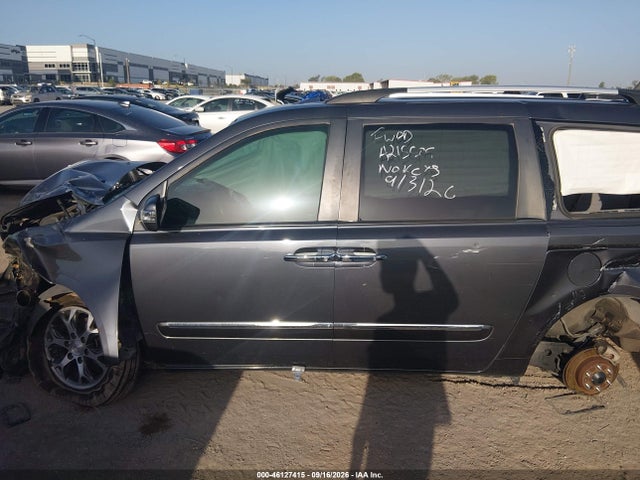46127415 :رقم المزاد ، KNDMH4C70E6550040 vin ، 2014 Kia Sedona Ex مزاد بيع