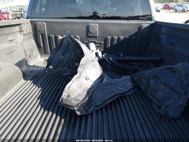 Продажа на аукционе авто 2017 Chevrolet Silverado 1500 2lt, vin: 1GCVKREC2HZ299330, номер лота: 46127433