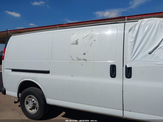 Chevrolet Express 2500 Work Van 2017 1GCWGAFF3H1105046 Image 13