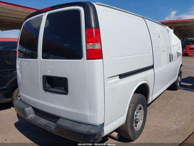 Chevrolet Express 2500 Work Van 2017 1GCWGAFF3H1105046 Image 4
