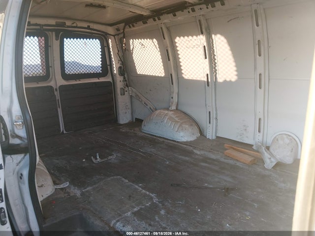 Chevrolet Express 2500 Work Van 2017 1GCWGAFF3H1105046 Image 8