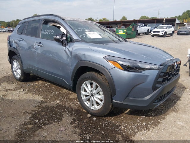46127531 :رقم المزاد ، 7MUCAABG0TV157321 vin ، 2026 Toyota Corolla Cross Le مزاد بيع
